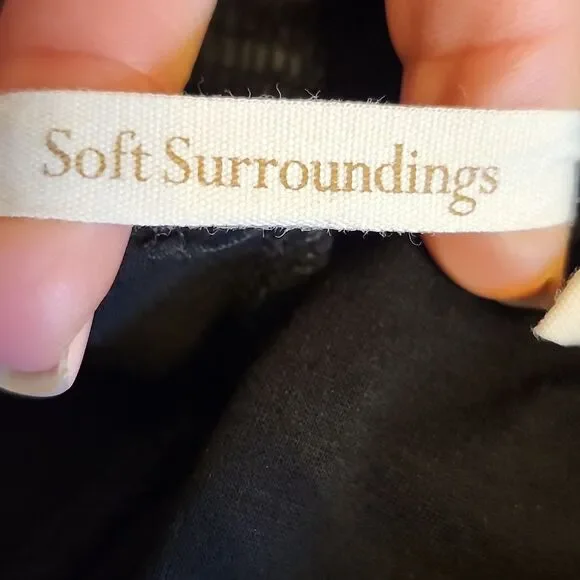 Soft Surroundings black/charcoal snakeskin print soft stretch slim leg pants, L - Picture 4 of 9